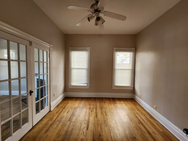 Building Photo - FREE PS5 or Switch 2! Amazing Aves house! Real Hardwood!