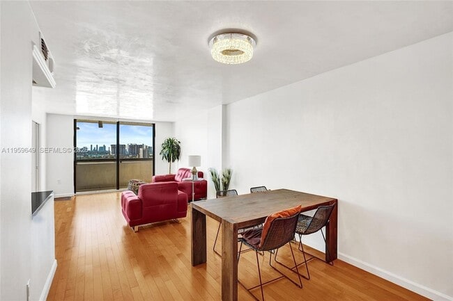 Building Photo - 1775 Washington Ave