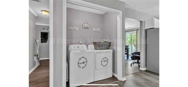 Building Photo - 1070 Joyner St