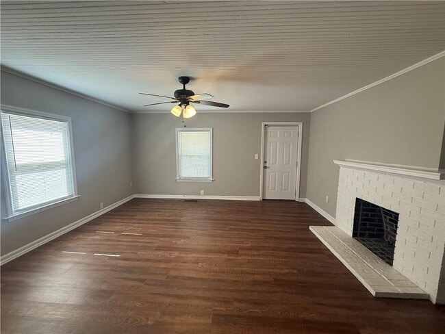 Building Photo - 20 Highland St