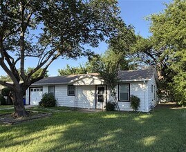 Building Photo - 856 Renfro Dr