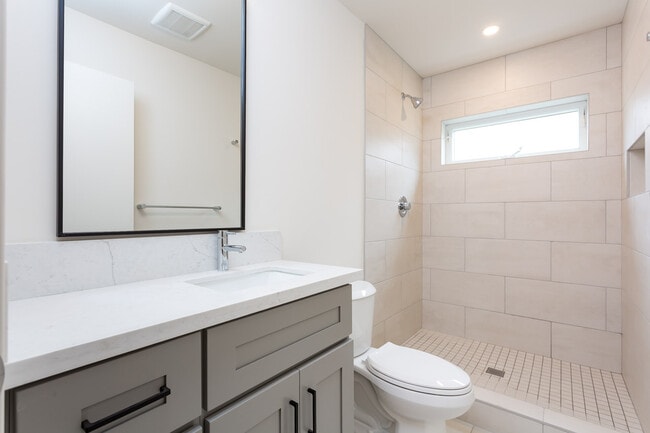 Building Photo - 4621 Idaho St