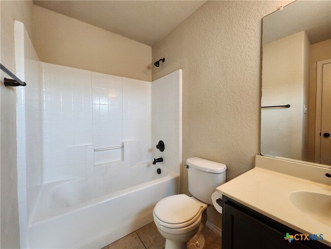 Building Photo - 501 Creekside Cir