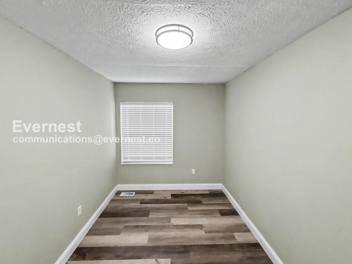 Building Photo - 144 Marvin Ln