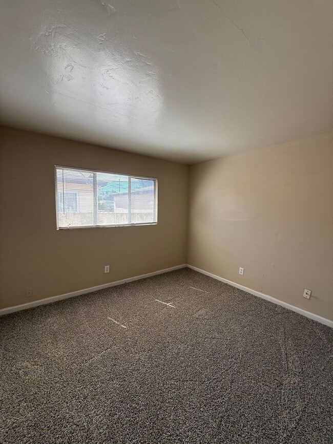 Building Photo - 2114 Brundage Ln