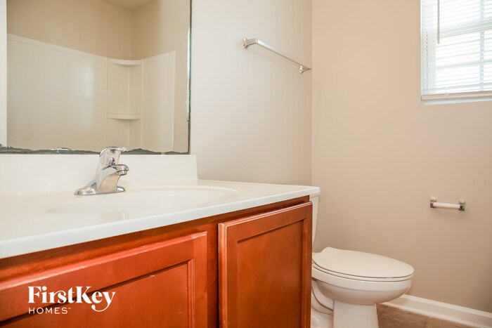 Building Photo - 7405 Hidden Creek Dr