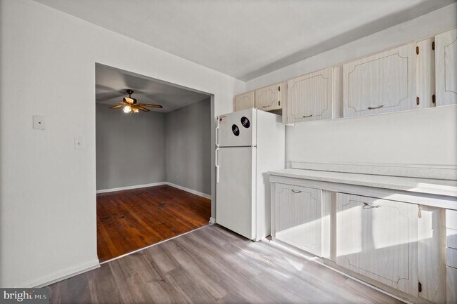 Building Photo - 6511 Parsons Ave