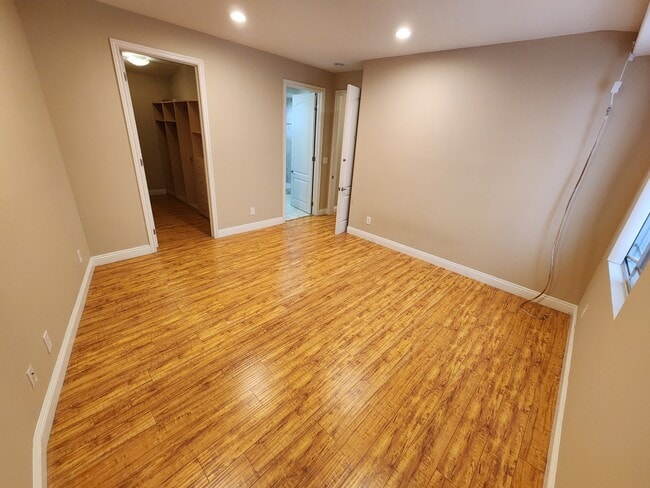 Building Photo - 11131 Sunshine Ter