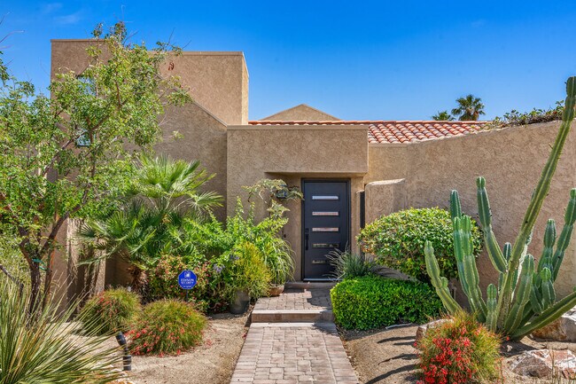 Building Photo - 73419 Foxtail Ln