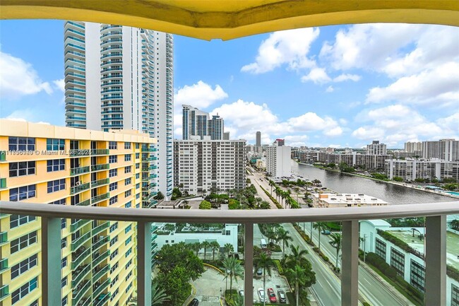 Building Photo - 2501 S Ocean Dr