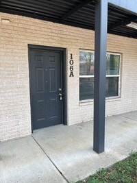 Building Photo - 2515 Martin St