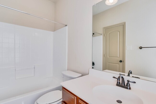 Building Photo - 2724 Forest Park Blvd