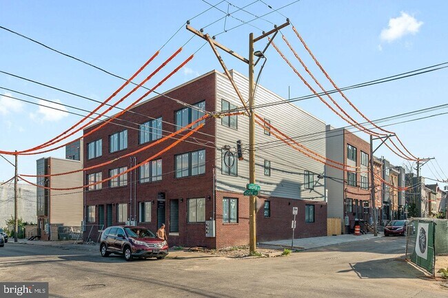 Building Photo - 2331 Jasper St
