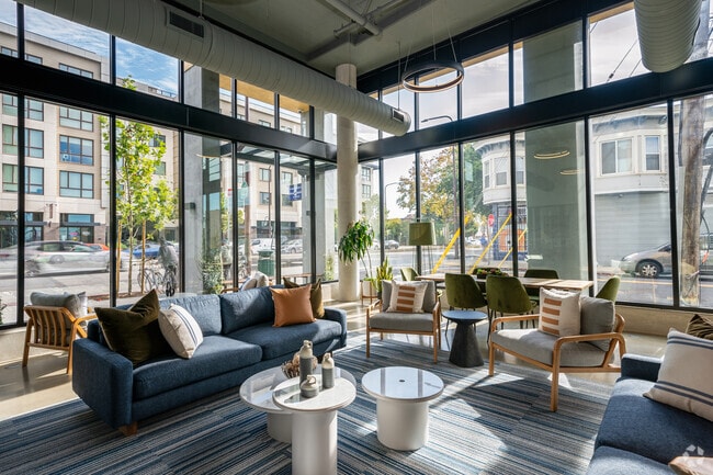 Lobby - Aquatic Ashby