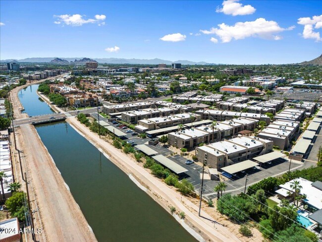 Building Photo - 7436 E Chaparral Rd