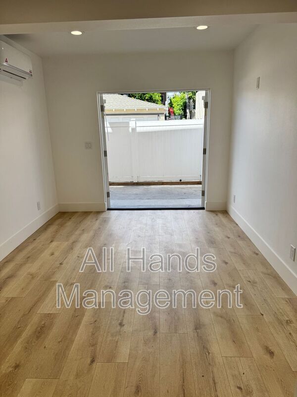 Building Photo - 3121 E Mariquita St