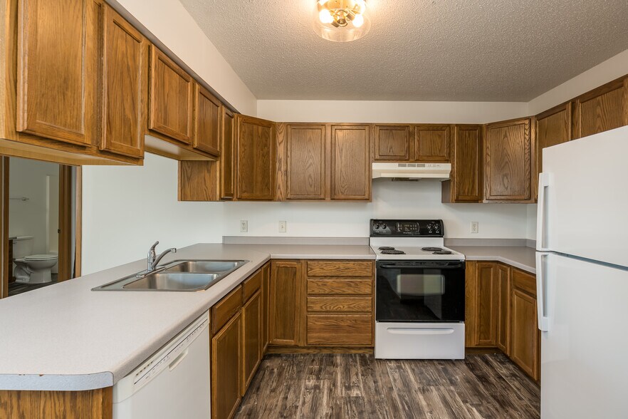 Building Photo - 113 Balcerzak Dr