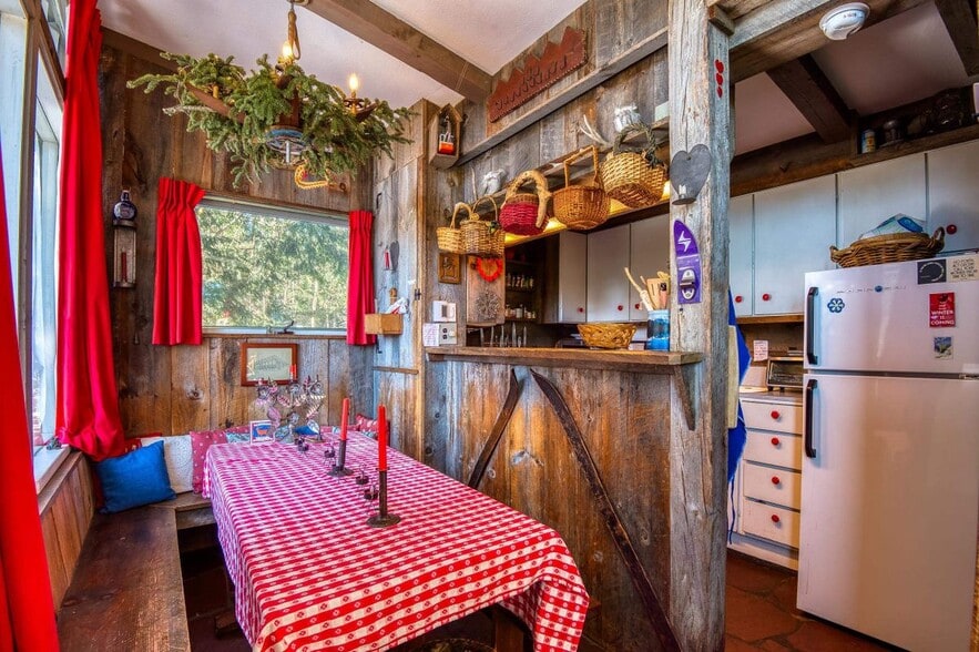 Building Photo - 36 Hoffmans