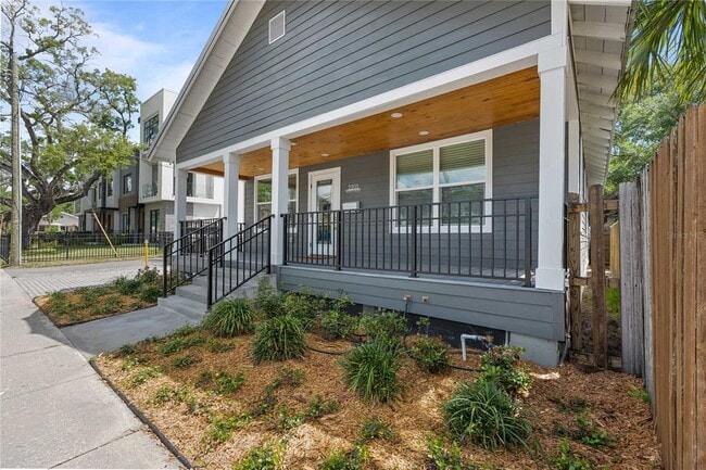 Building Photo - 2203 N Blvd