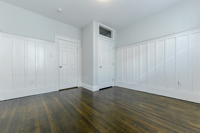 Building Photo - 107 Harrishof St