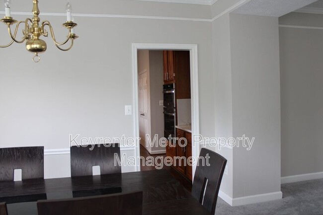 Building Photo - 1614 Albert Dr