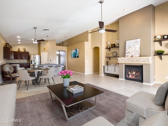 Building Photo - 1084 N Martingale Rd