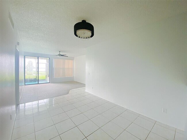 Building Photo - 403 Laurel Cove Way
