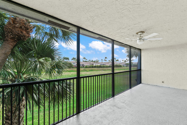 Building Photo - 5054 Golfview Ct