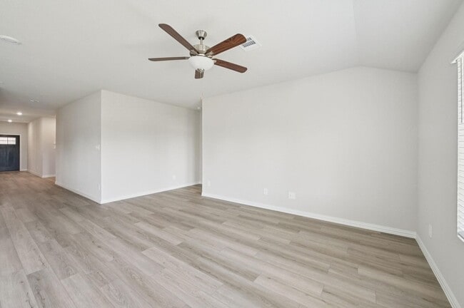 Building Photo - 514 River Rdg Dr