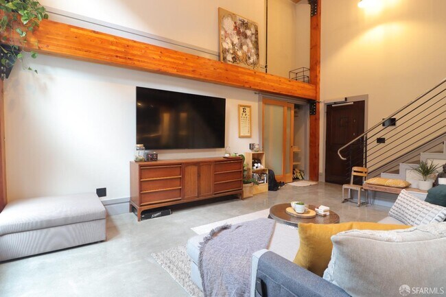 Building Photo - 6105 San Pablo Ave