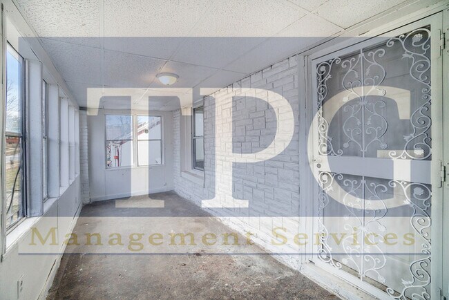 Building Photo - 3434 Olive St