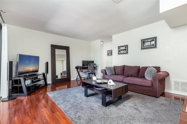 Building Photo - 10603 Dabney Dr