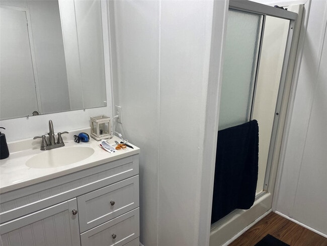 Building Photo - 5859 SW 29th Ave