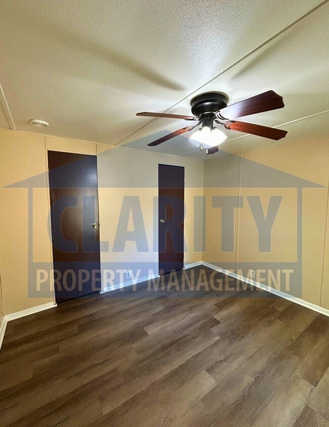 Building Photo - Cozy, two bedroom home!