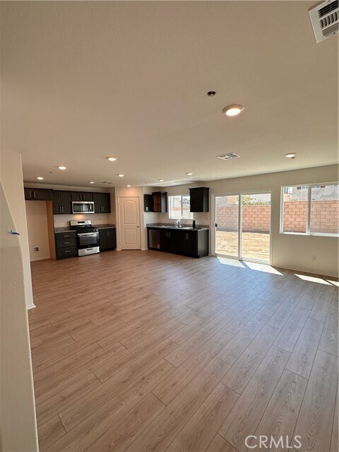 Building Photo - 14039 Starlene St