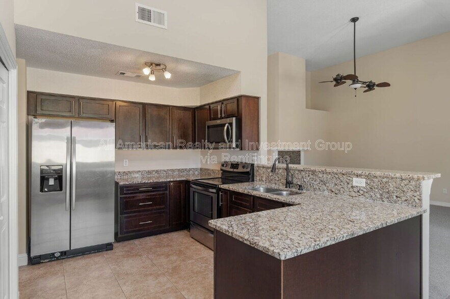 Building Photo - 549 Sibert Ave