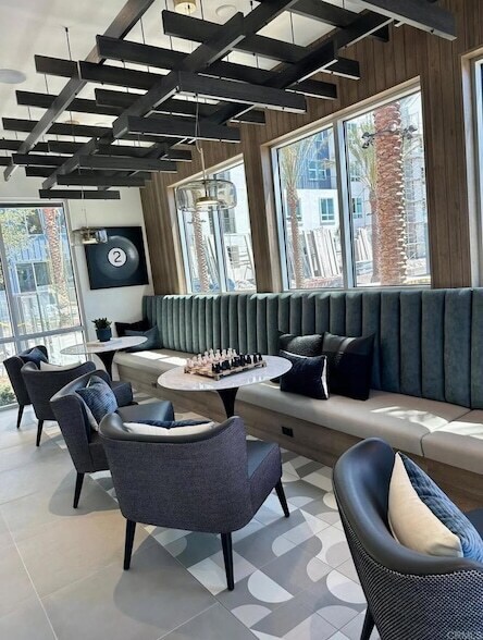 Building Photo - 6020 Moonglow Dr