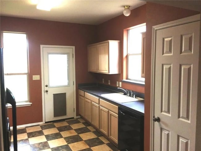 Building Photo - 3202 Palos Verdes Dr