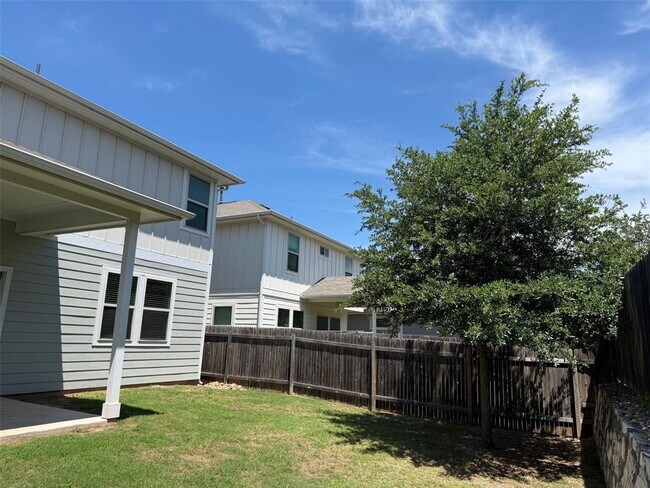 Building Photo - 11905 Mercantile Ln