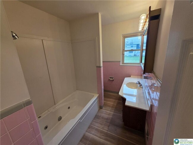 Building Photo - 1645 Mark Twain Cir