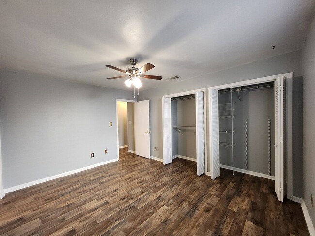 Building Photo - Updated 2 bedroom duplex with all wood flo...