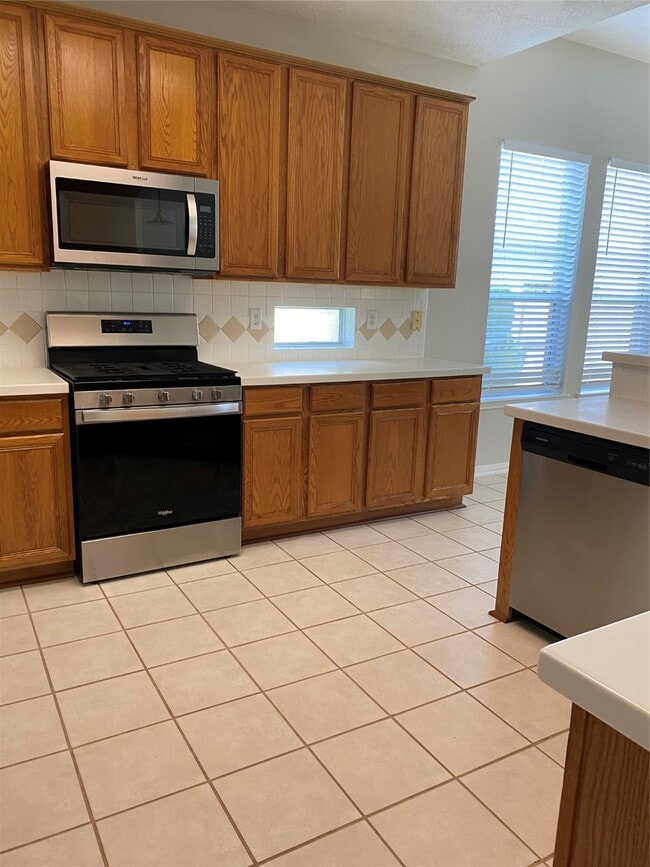 Building Photo - 2111 Emerald Cove Dr