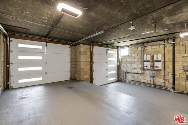 Building Photo - 2222 Bancroft Ave