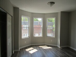 Building Photo - Front Porch Row - Oak Lane