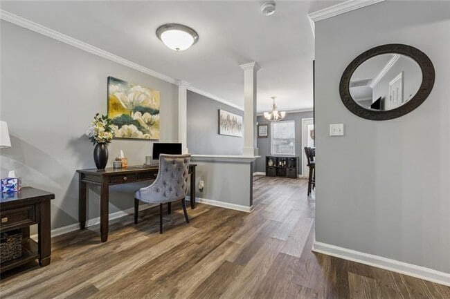 Building Photo - 135 N River Dr