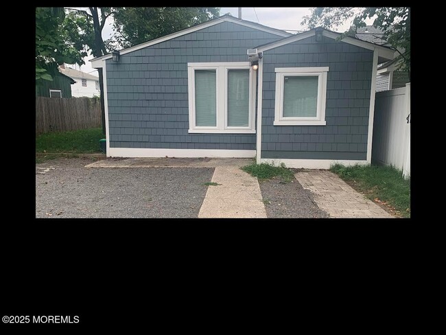 Primary Photo - 609 3rd Ave