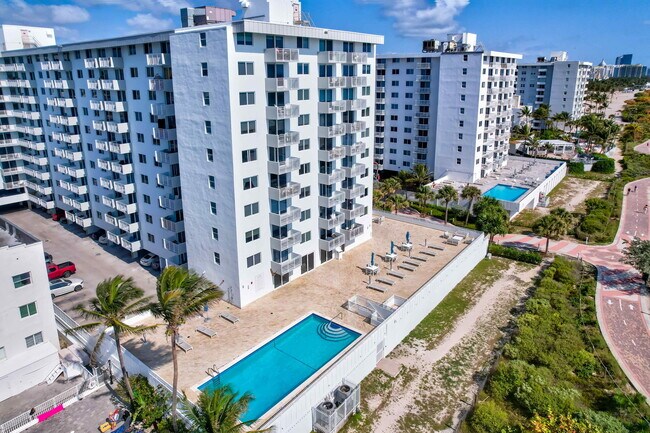 Building Photo - 345 Ocean Dr