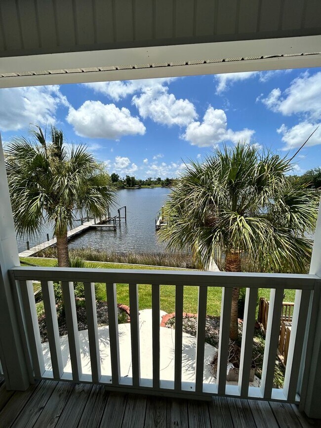Building Photo - 2908 Country Club Dr