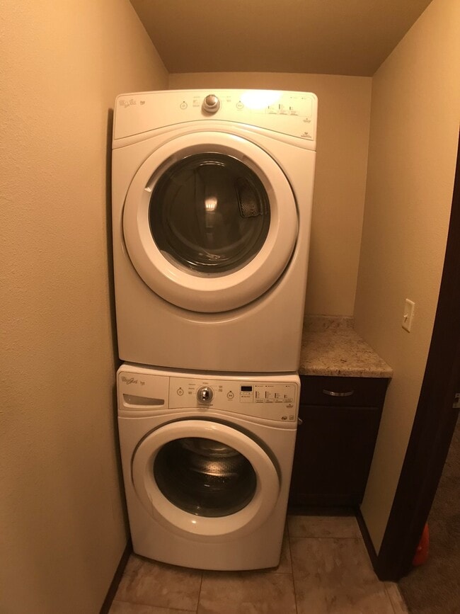 Building Photo - Quality Built Twinhome North Bismarck! SORRY NO PETS