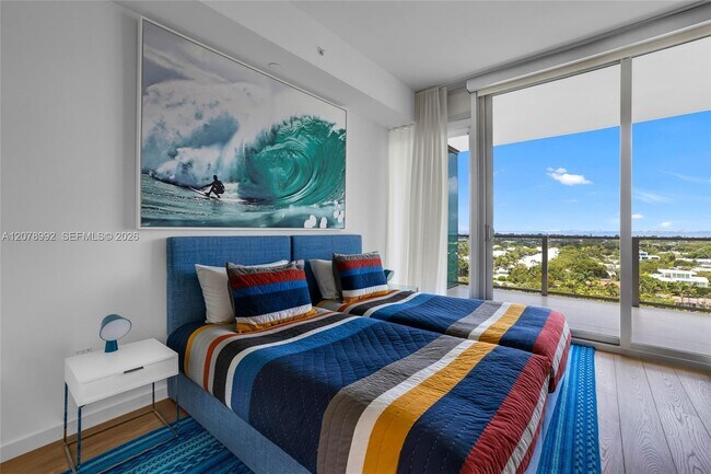 Building Photo - 360 Ocean Dr